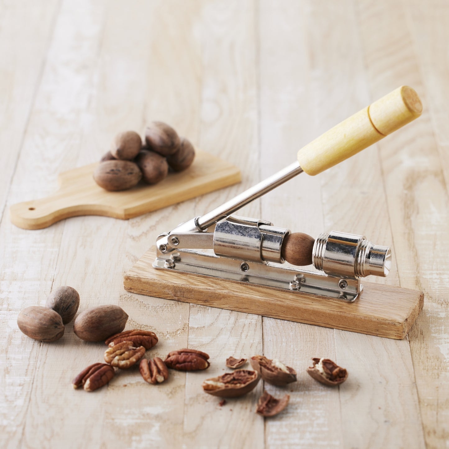 Easy Pecan Nut Cracker